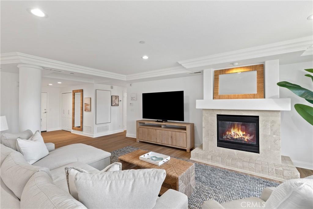 MLS #OC25161667 image #0