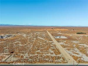 MLS #OC25161764 image #0