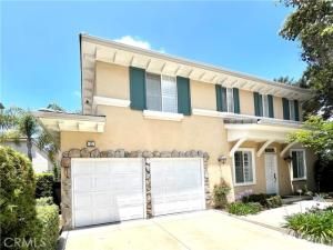 MLS #OC25162770 image #0