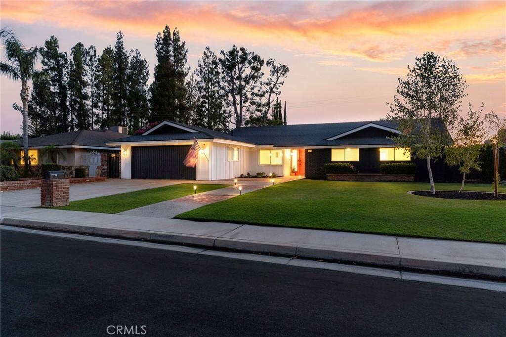 MLS #OC25162881 image #0