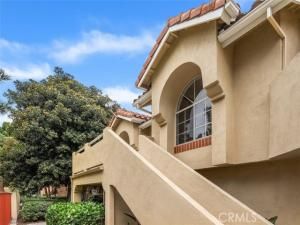 MLS #OC25163482 image #0
