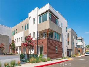 MLS #OC25163614 image #0