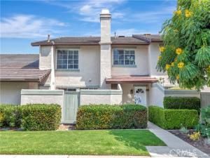 MLS #OC25163763 image #0