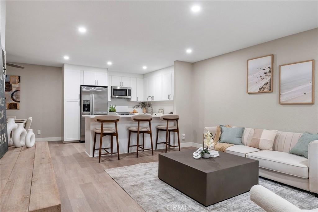 MLS #OC25165021 image #0