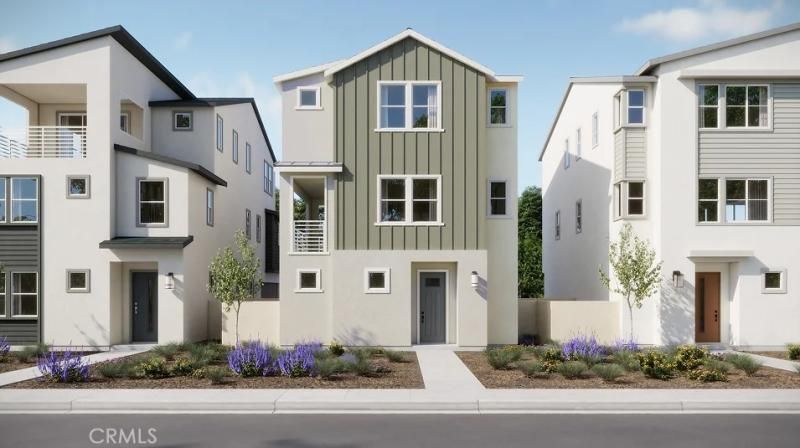 MLS #OC25165843 image #0