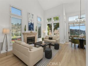 MLS #OC25165900 image #0