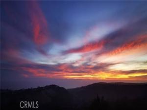 MLS #OC25165949 image #0