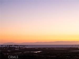 MLS #OC25166964 image #0