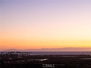 MLS #OC25166964 image #0