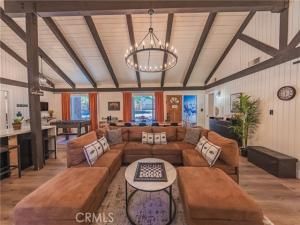 MLS #OC25167048 image #0