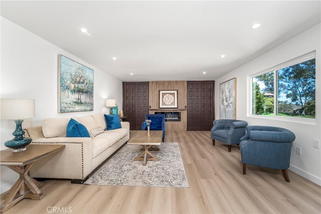 MLS #OC25167096 image #0