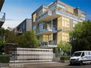 MLS #OC25168105 image #0