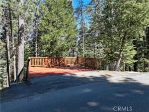 MLS #OC25168385 image #0