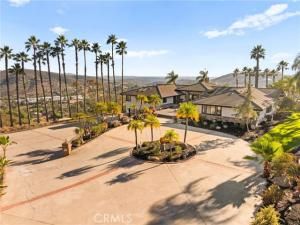 MLS #OC25169011 image #0