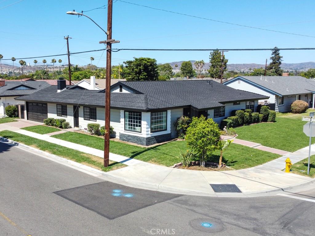 MLS #OC25169747 image #0