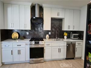 MLS #OC25169874 image #0