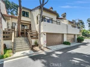 MLS #OC25170986 image #0