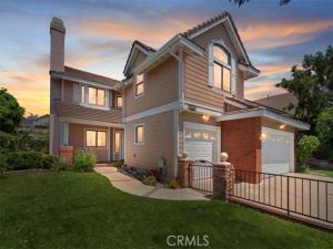 MLS #OC25172337 image #0