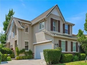 MLS #OC25172580 image #0