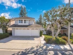 MLS #OC25174029 img 0