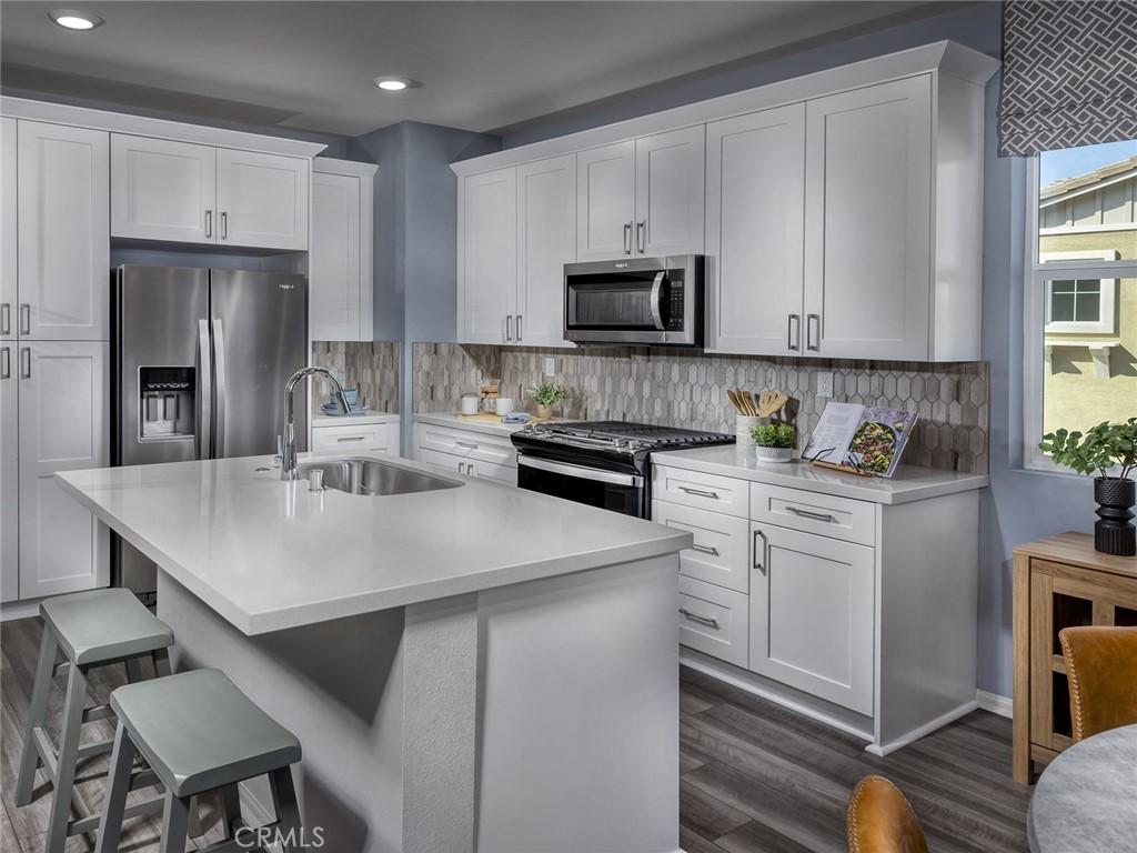 MLS #OC25175816 image #0