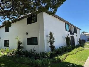 MLS #OC25176484 img 0