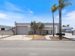MLS #OC25176615 image #0