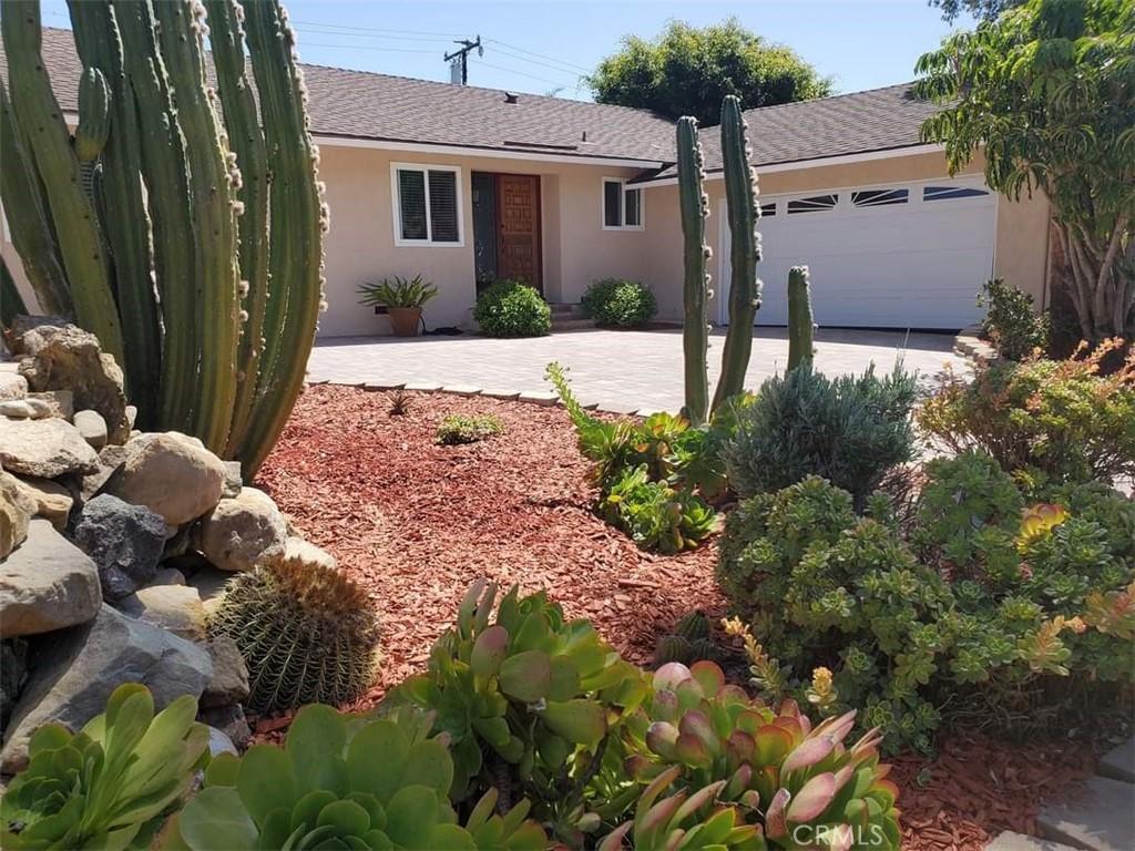 MLS #OC25176771 image #0