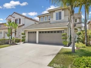 MLS #OC25177353 image #0