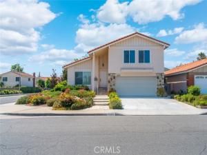 MLS #OC25177820 image #0