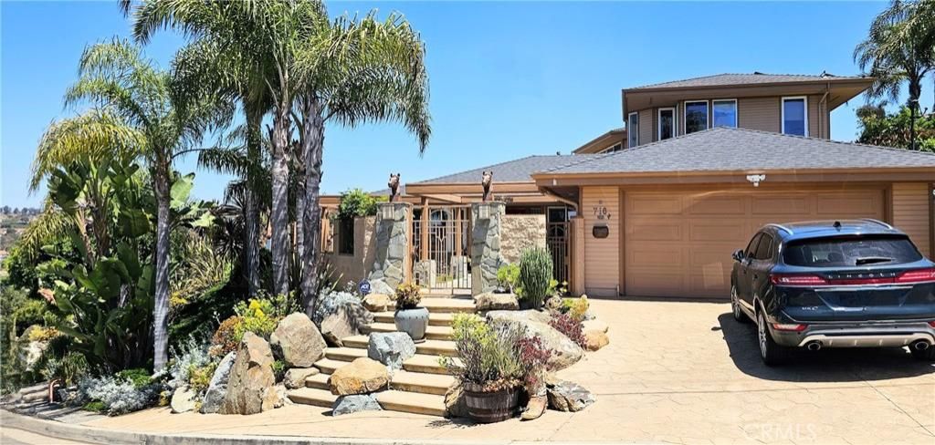 MLS #OC25177904 img 0