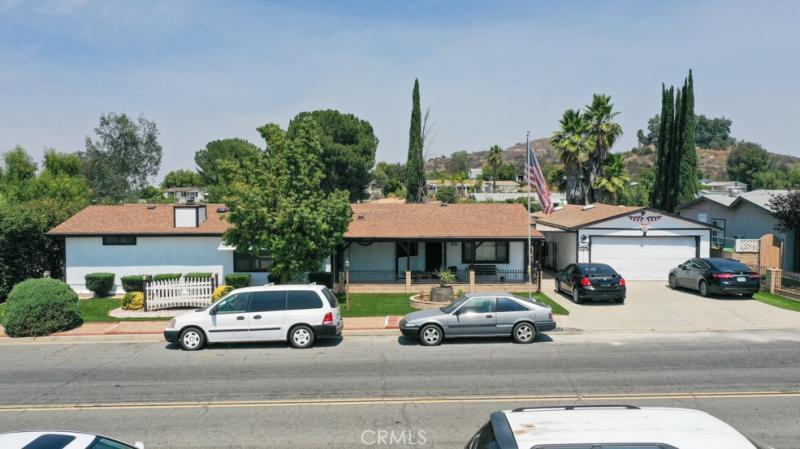MLS #OC25177905 img 0
