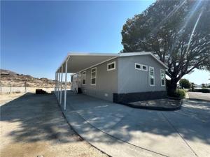 MLS #OC25178034 image #0