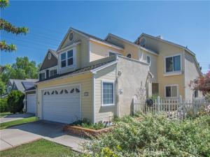 MLS #OC25178174 image #0