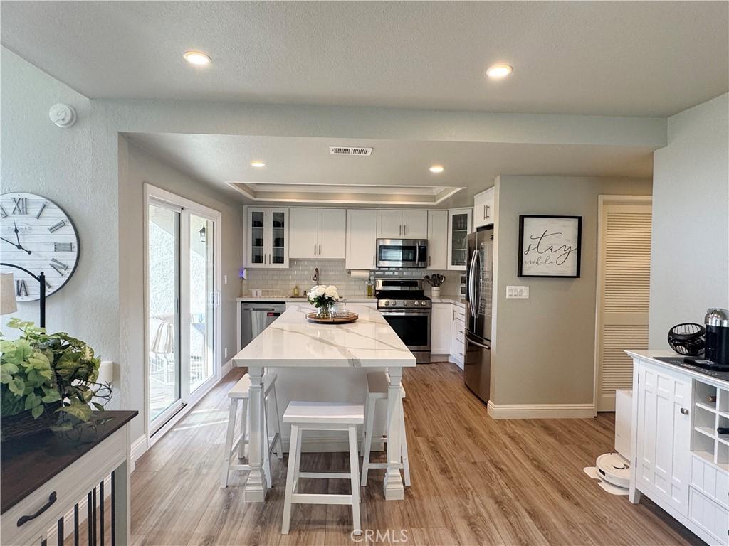 MLS #OC25178675 image #0