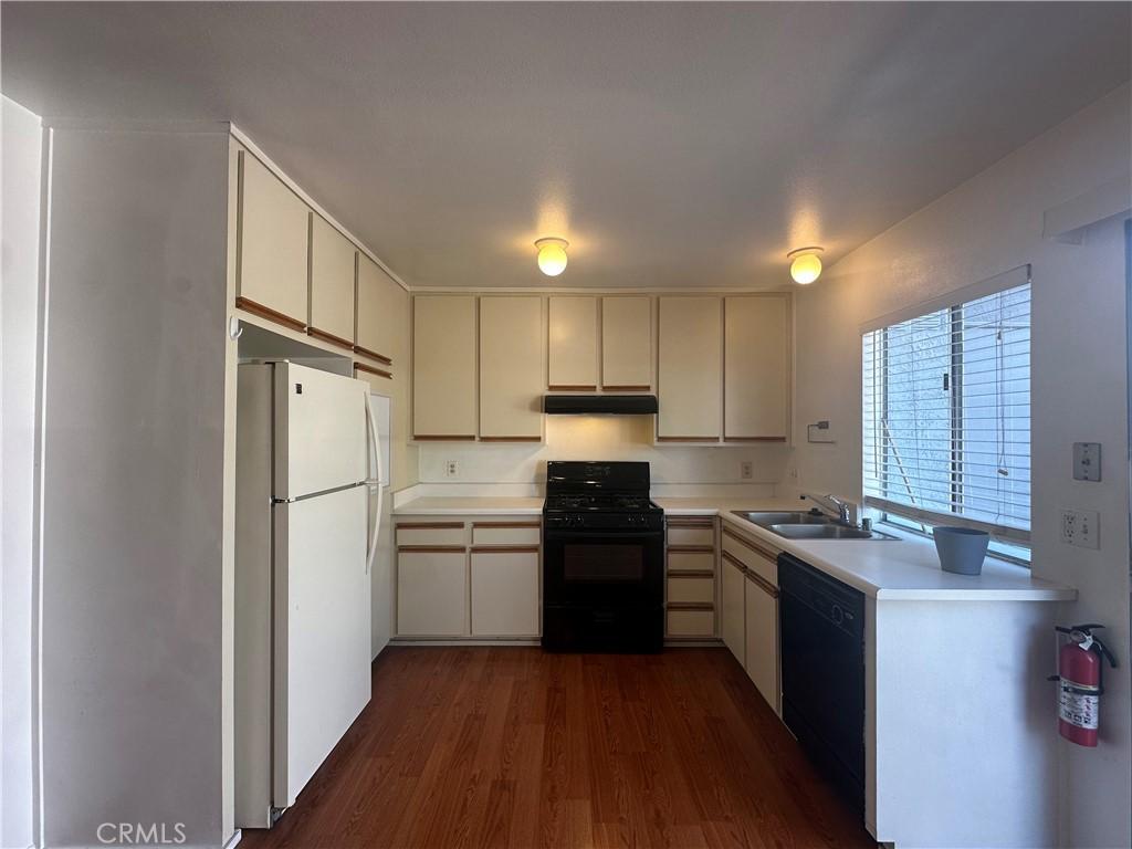 MLS #OC25178874 image #0