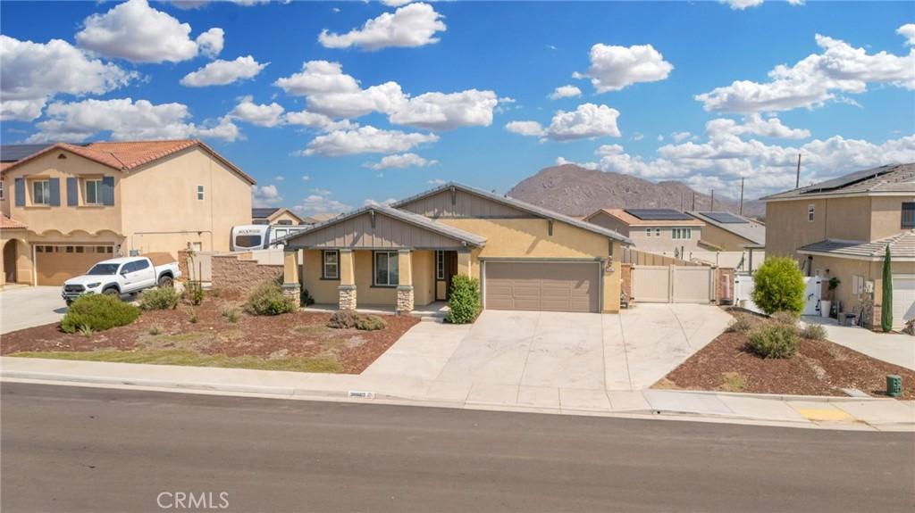 MLS #OC25178903 image #0