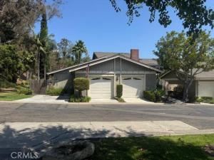 MLS #OC25179183 img 0