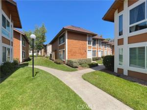 MLS #OC25179836 image #0