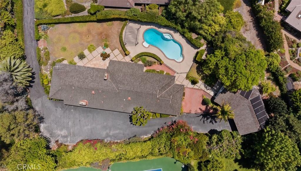 MLS #OC25180862 image #0