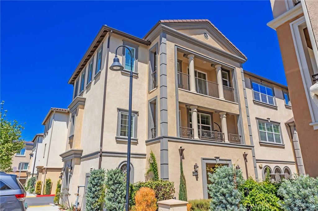 MLS #OC25181380 image #0