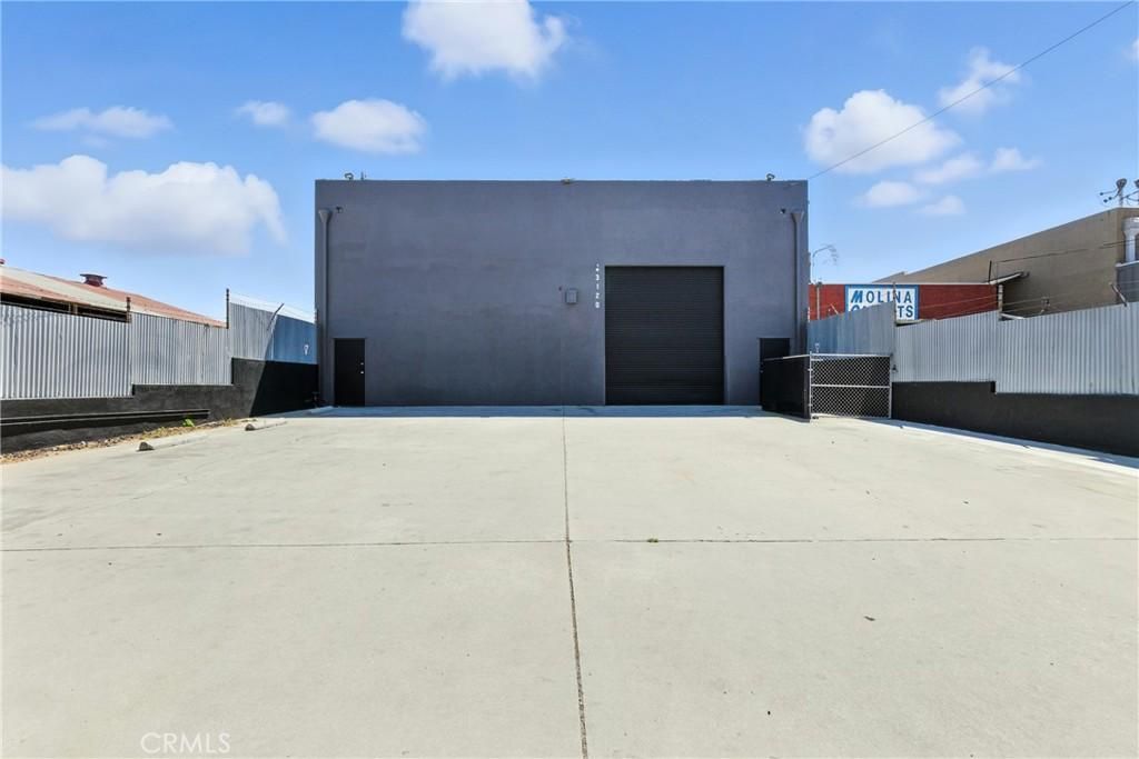 MLS #OC25181882 img 0