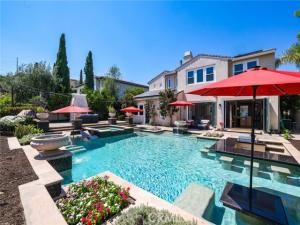 MLS #OC25181993 image #0