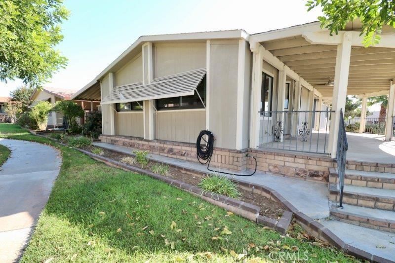 MLS #OC25182015 image #0