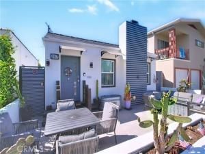 MLS #OC25182144 image #0