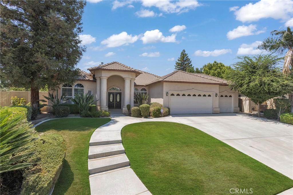 MLS #OC25182765 image #0