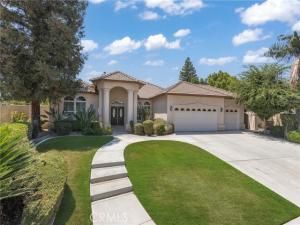 MLS #OC25182765 image #0