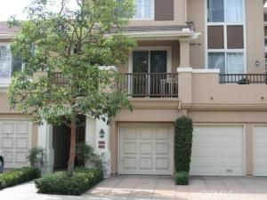 MLS #OC25182785 img 0