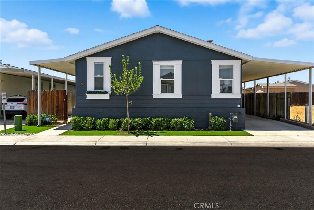 MLS #OC25183982 image #0