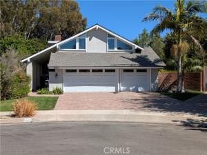 MLS #OC25184171 image #0